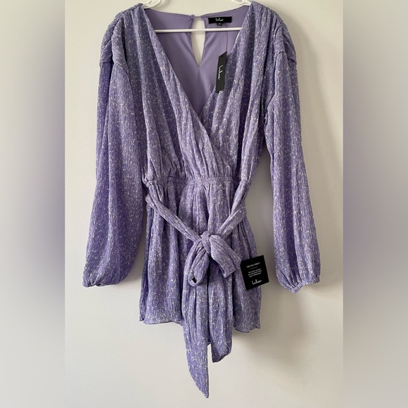 LuLu’s Weekend Charm Lilac Floral Plisse Belted Balloon Sleeve Romper Playsuit - Picture 4 of 6